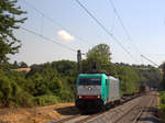 186 349-7 von Railtraxx kommt als Umleiter mit einem Containerzug aus Rheinhausen(D) nach Tourcoing,Grenze(F/B) und kommt aus Richtung