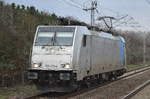 HSL mit Railpool  186 435-4  [NVR-Number: 91 80 6186 435-4 D-Rpool] am 05.02.19 Durchfahrt Bf.