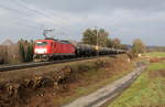 186 338-0 DB-Schenker kommt aus Richtung Aachen-West und fährt die Gemmenicher-Rampe hoch mit einem langen Ölleerzug aus Basel(CH) nach Antwerpen-Petrol(B) und fährt in Richtung