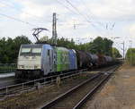 186 295-2 von Lineas/Railpool kommt als Umleiter mit einem gemischten Güterzug aus Köln-Gremberg(D) nach Antwerpen-Noord(B) und fährt durch Kohlscheid aus Richtung Herzogenrath und