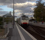 186 494-1 von Lineas/Railpool kommt die Kohlscheider-Rampe hoch aus Richtung Mönchengladbach,Herzogenrath mit einem Kalkleerzug aus Oberhausen-West(D) nach Hermalle-Huy(B) und fährt durch
