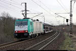 Autotransportzug mit 186 127-7 der Alpha Trains Belgium NV/SA, vermietet an die ITL Eisenbahngesellschaft mbH (ITL), durchfährt den Hp Magdeburg Herrenkrug auf der Bahnstrecke