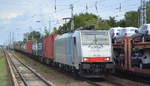 Railpool GmbH, München [D]  186 506  [NVR-Nummer: 91 80 6186 506-2 D-Rpool], aktueller Mieter? (könnte RTB Cargo oder Lineas sein?) mit Containerzug aus Richtung Frankfurt/Oder kommend am