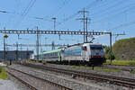 Lok 186 908-6 durchfährt am 13.06.2022 den Bahnhof Pratteln.