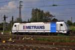 Railpool 186 289 (für Metrans fahrend) wartet am 17.09.14 mit einem Containerzug im Grenzbahnhof Emmerich auf die Weiterfahrt in die Niederlande.