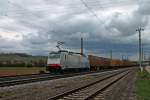 Durchfahrt am 23.03.2013 von Railpool/Lokomotion/BLS Cargo 186 251 mit einem Containerzug aus Italien nach Holland in Müllheim (Baden).