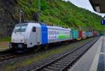 Die Railpool 186 421-4 durchfährt hier gerade St. Goarshausen in Richtung Koblenz. 3.5.2015