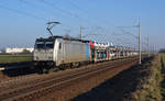 186 434, welche zu Zeit für die HSL im Einsatz ist, führte am 15.02.17 einen BLG-Autozug durch Rodleben Richtung Magdeburg.