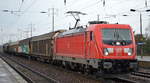 DB Cargo AG [D] mit  187 175  [NVR-Nummer: 91 80 6187 175-5 D-DB] und einigen Schiebewandwagen am 09.01.20 Durchfahrt Bf.