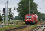 DB Notfalltechnik / Hilfszug - gezogen von 187 149 - hier kurz vor dem Bf Klein Bünzow - 01.07.2021