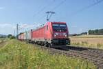 187 117-7 mit einen Containerzug bei Kerzell am 21.07.2021 unterwegs.