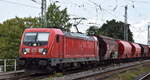 DB Cargo AG [D] mit ihrer  187 111  [NVR-Nummer: 91 80 6187 111-0 D-DB] und einem Kali-Transportzug am 30.08.23 Vorbeifahrt Bahnhof Magdeburg-Neustadt.