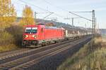 187 182-1 ist am 05.11.2025 bei Kerzell mit einem gemischten Güterzug unterwegs.