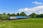 187 306 mit einem Kesselzug am 13.05.2018 bei Kimpling. 