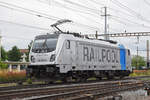 Lok 187 001-3 durchfährt solo den Bahnhof Pratteln. Die Aufnahme stammt vom 11.06.2019.