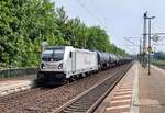 RHC 187 071-6 mit Kesselwagen Richtung Erfurt, am 08.06.2021 in Erfurt-Bischleben.