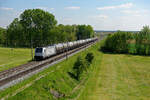 187 070 RHC mit einem Kesselwagenzug bei Gollhofen Richtung Würzburg Hbf, 16.05.2020