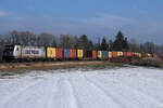Akiem 187 508-7 unterwegs für Metrans mit Containern von Rosenheim Richtung München am 23.01.2026 bei Zorneding.