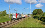 187 085-6 f�hrt bei der Blockstelle Zscherben den t�glichen  Bertschi-Zug  ostw�rts nach Ruhland an.