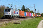 187 505 Metrans mit Containern am 25.9.26 bei Eglharting.