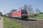 187 185-4 ist am 27.04.2021 bei Eichenzell in Richtung Fulda unterwegs.