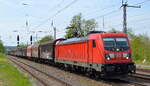 DB Cargo AG [D] mit  187 147  [NVR-Nummer: 91 80 6187 147-4 D-DB] und gemischtem Güterzug am 11.05.21 Durchfahrt Bf.