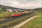 187 185-4 mit einem gemischten Güterzug am 09.02.2022 bei Hermannspiegel.