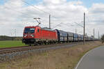 Mit einem beladenen Kokszug rollt 187 139 am 03.04.22 durch Wittenberg-Labetz Richtung Dessau.