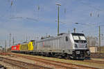 Die Loks 187 072-4, 145 089-9 und 185 631-9 warten am Badischen Bahnhof auf den nächsten Einsatz.
