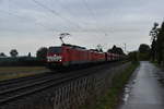 189 038 mit einer Schwesterlok samt einem leeren Erzbomber an der Fürther Hecke in Gubberath gen Rheydt fahrend am Abend des 24.9.2019