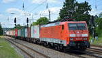 DB Cargo AG [D] mit  189 011-0  [NVR-Nummer: 91 80 6189 011-0 D-DB] und Containerzug am 15.06.20 Bf. Saarmund.