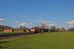 189 079-7 zieht einen Güterzug aus Schiebewandwagen über die Hamm-Osterfelder Bahn in Richtung Bergkamen (11.04.2023)