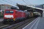 Am 9 Mai 2026 zieht DB Cargo 189 037 ein Mischguterzug durch Tilburg.