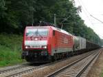 Auf dem Weg von Venlo nach Deutschland passiert dieser Gterzug die deutsch/niederlndische Grenze bei Venlo.