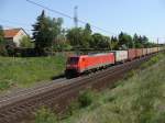 189 005-2 mit einem Containerzug in Richtung Braunschweig kurz hinter Magdeburg am 02.05.2009