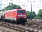 189 019-3 vor einem Gterzug in Nrnberg Rbf. Ausfahrt. (16.07.2005)