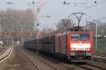 189 046-6 + 189 030-0 mit Kohlezug in Dsseldorf Rath am 23.01.2010