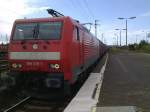 189 015 rauchscht mit ihrem Containerzug durch DD Frieddrichstadt.
4.9.10