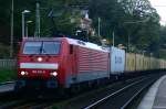 DB 189 016-9 ist mit einem Containerzug in Richtung Bad Schandau unterwegs.