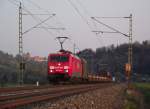 189 064-9 ist am 19. April 2011 mit einem gemischtem Gterzug bei Kronach unterwegs.