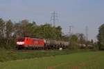 189 025-0 mit einem Kesselwagenzug in Oberhausen-Sterkrade am 16.04.2011