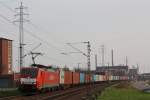 189 068 fuhr am 24.3.12 mit einem Containerzug durch Dormagen-Bayerwerke.