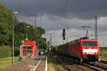 189 050 am 6.6.12 mit einem gemischten Gterzug in Duisburg-Bissingheim.