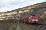 189 063 am 2.11.12 mit einem gemischten Gterzug bei der Durchfahrt durch Thngersheim.