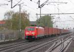 189 003-7 mit Containerzug aus Richtung Seelze kommend.