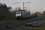 ES 64 F4-114 mit einen Containerzug von Bebra komment am 14.11.13.