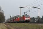 189 046-6 und 189 040 mit einem Erzzug von Dillingen (D) nach Maasvlakte (NL) bei  Vlierden am 30-3-2013.