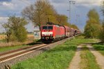 Retoure aus Dillingen in die Niederlande, den Leerzug führt die 189 032-8 und eine Schwesterlok über die Kbs 485 gen Venlo. Sonntag den 17.4.2016