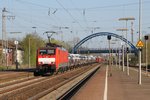 DB Cargo 189 053-2 mit einem Güterzug in die Richtung Leer auf Bahnhof Salzbergen am 20-4-2016.