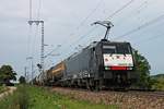 MRCE/SBBCI ES 64 F4-993 (189 093-8) bespannte am 08.06.2018 den  BASF -Zug DGS 49069 (Ludwigshafen BASF Ubf - Basel SBB Rbf), als sie zwischen Hügelheim und Müllheim (Baden) durchs